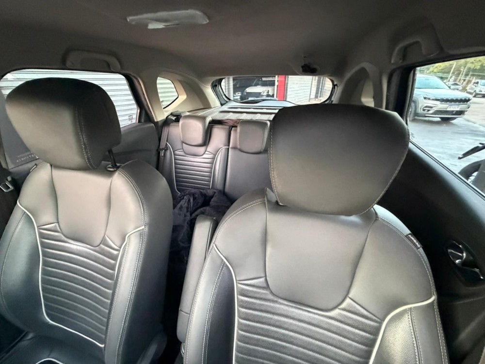 Renault CAPTUR INTENS 2.0 — foto 2